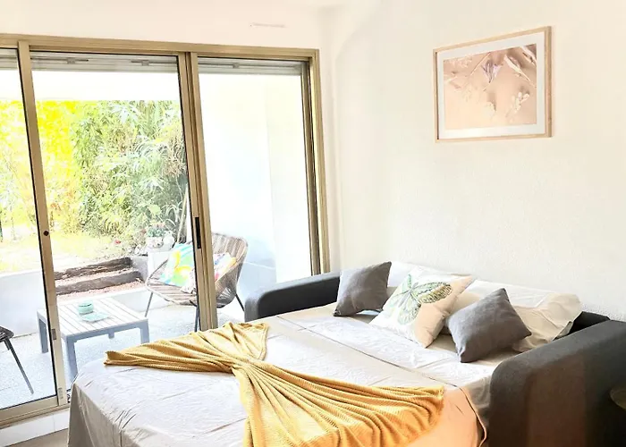 Marina Baie Des Anges Apartment